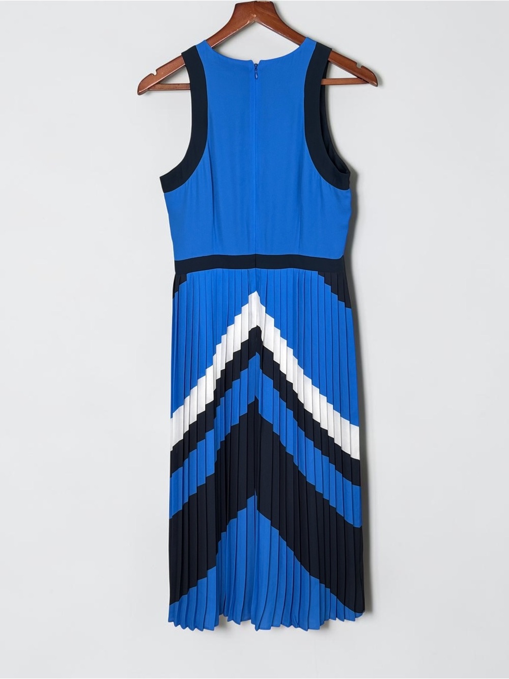 Banana Republic Pleated Chevron Midi Dress Vibrant Blue Size 4 *Flaw/Read - Picture 4 of 10